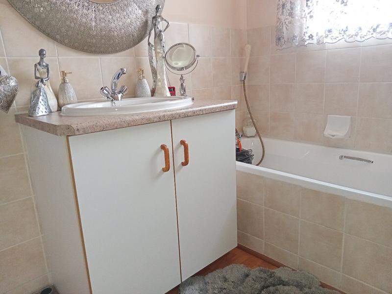 2 Bedroom Property for Sale in Randpoort Gauteng