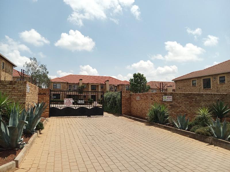2 Bedroom Property for Sale in Randpoort Gauteng
