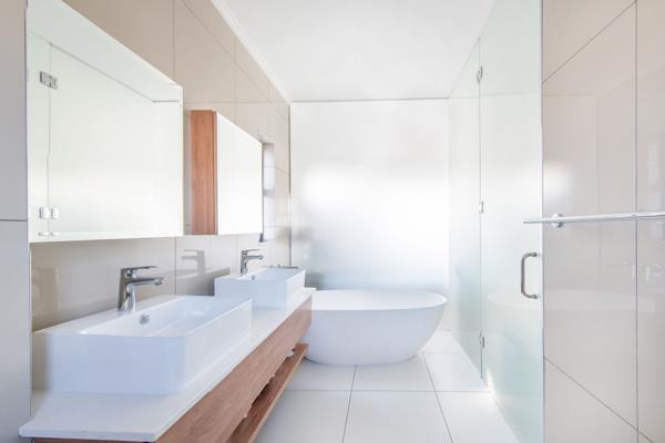 To Let 3 Bedroom Property for Rent in Lonehill Gauteng