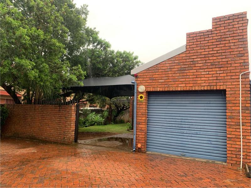 2 Bedroom Property for Sale in Dorandia Gauteng