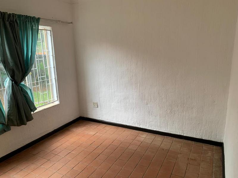 2 Bedroom Property for Sale in Dorandia Gauteng