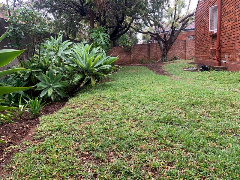 2 Bedroom Property for Sale in Dorandia Gauteng