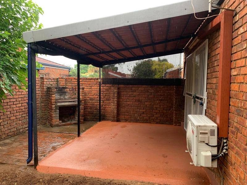 2 Bedroom Property for Sale in Dorandia Gauteng