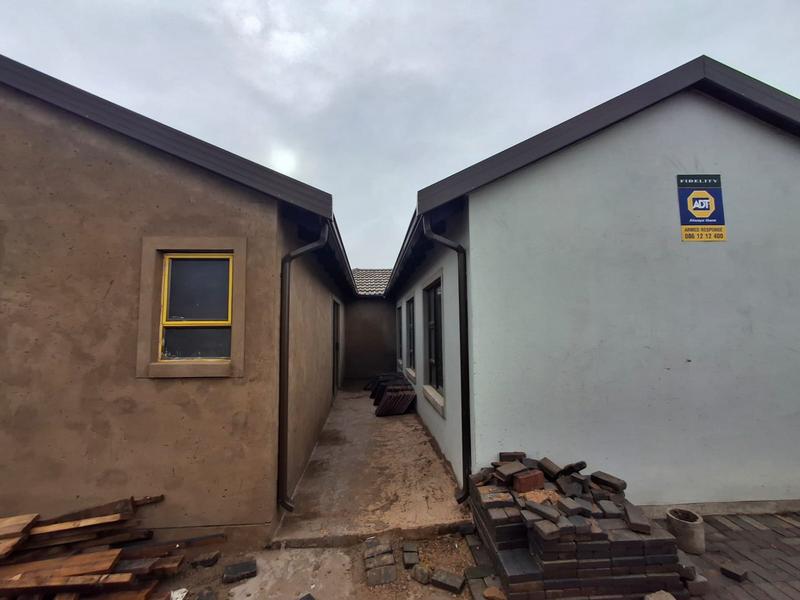 5 Bedroom Property for Sale in Wilfordon Gauteng