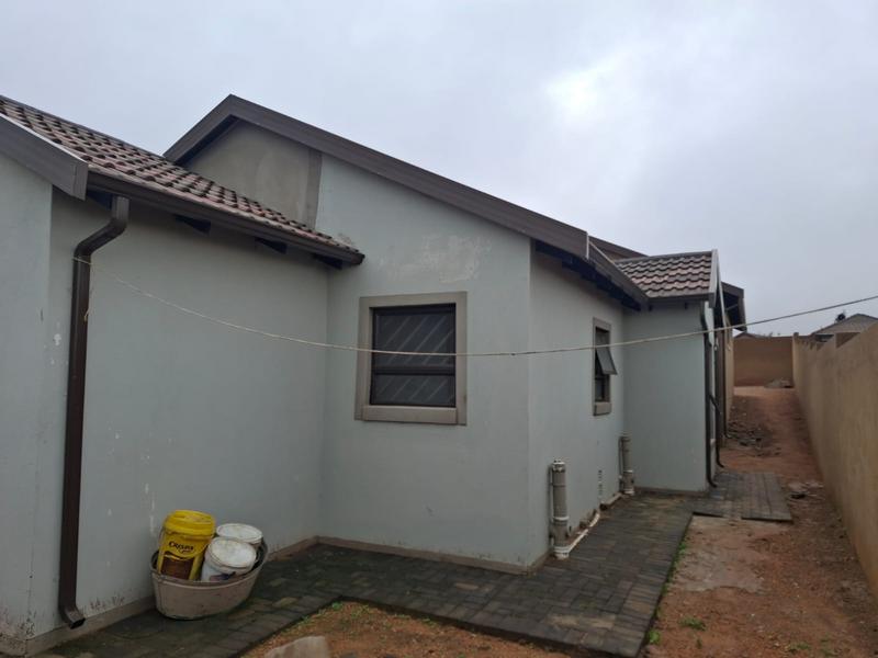 5 Bedroom Property for Sale in Wilfordon Gauteng