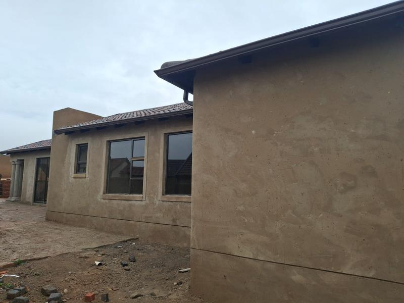 5 Bedroom Property for Sale in Wilfordon Gauteng