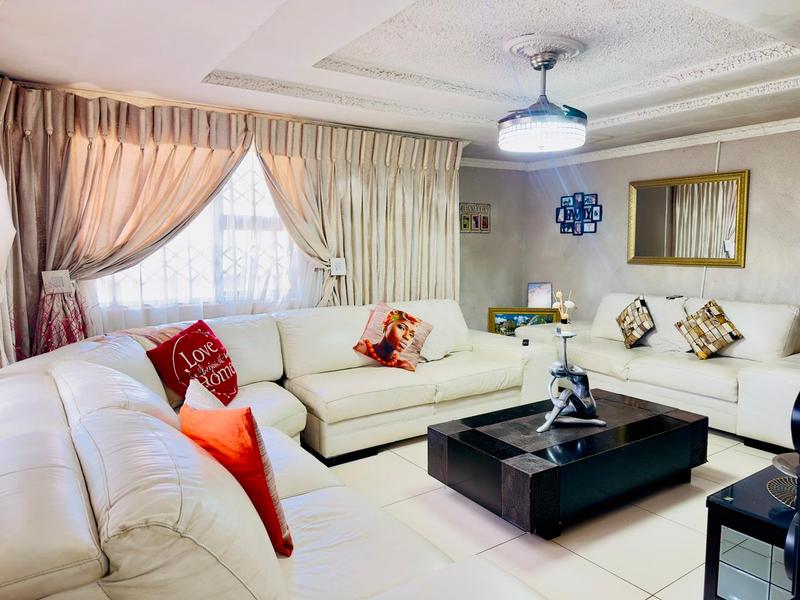 To Let 3 Bedroom Property for Rent in Vosloorus Gauteng