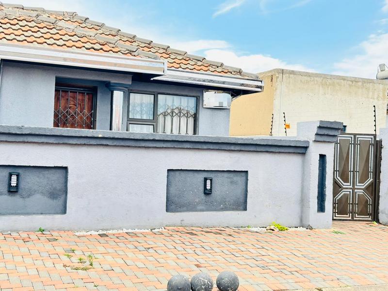 To Let 3 Bedroom Property for Rent in Vosloorus Gauteng