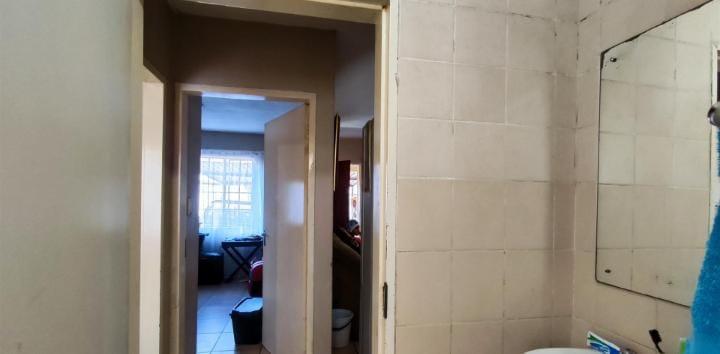 3 Bedroom Property for Sale in Klippoortje Gauteng