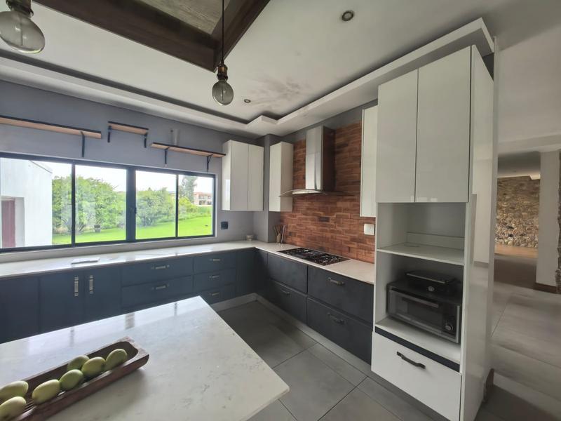 5 Bedroom Property for Sale in Blue Valley Golf Estate Gauteng