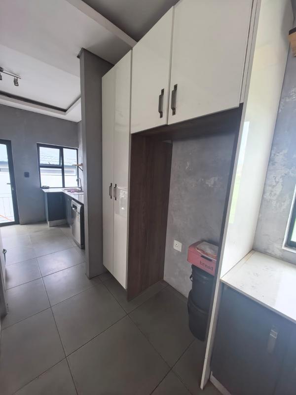 5 Bedroom Property for Sale in Blue Valley Golf Estate Gauteng