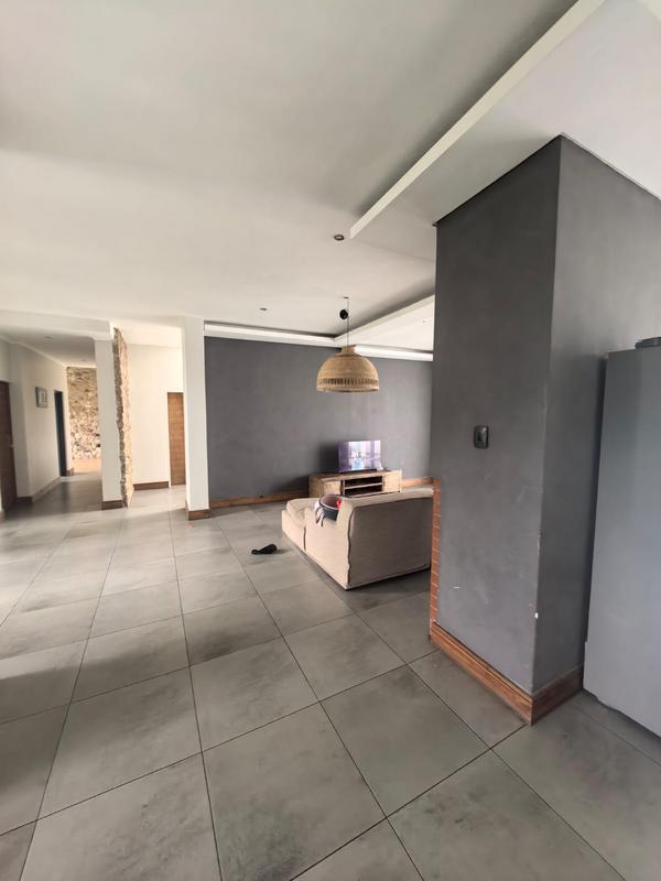 5 Bedroom Property for Sale in Blue Valley Golf Estate Gauteng