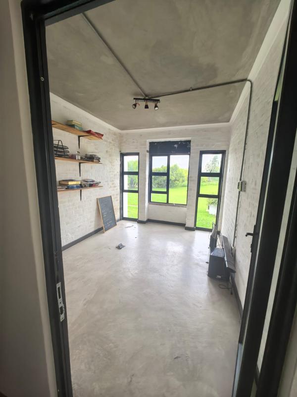 5 Bedroom Property for Sale in Blue Valley Golf Estate Gauteng