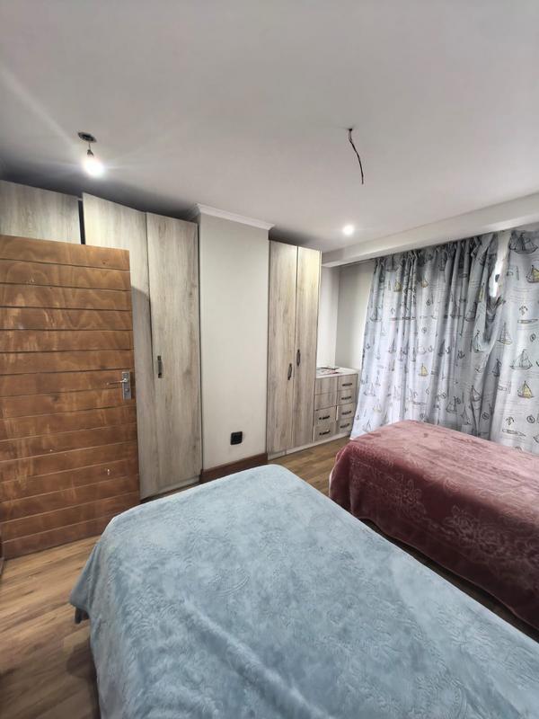 5 Bedroom Property for Sale in Blue Valley Golf Estate Gauteng