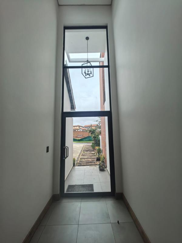 5 Bedroom Property for Sale in Blue Valley Golf Estate Gauteng