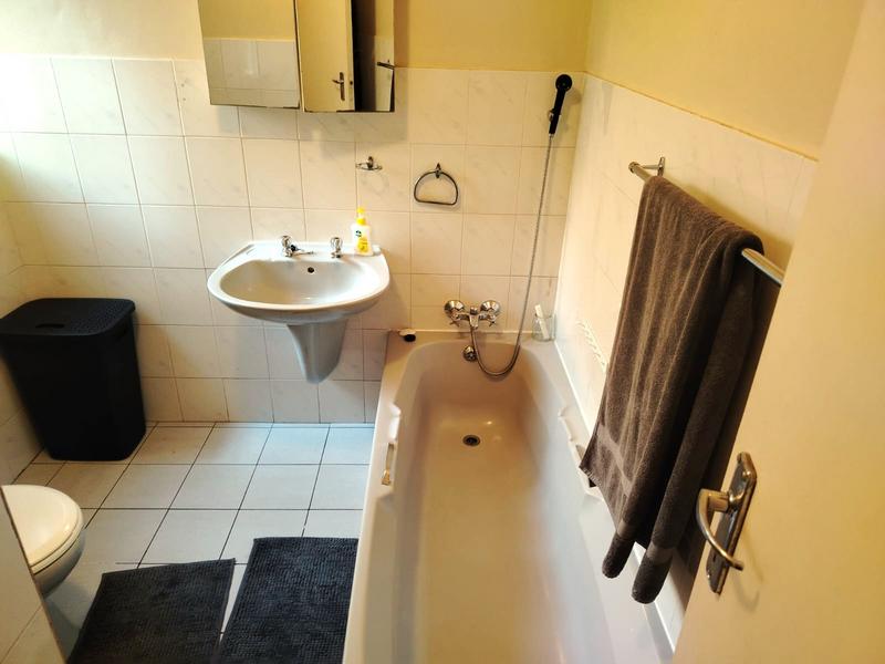 2 Bedroom Property for Sale in Zwartkop Gauteng