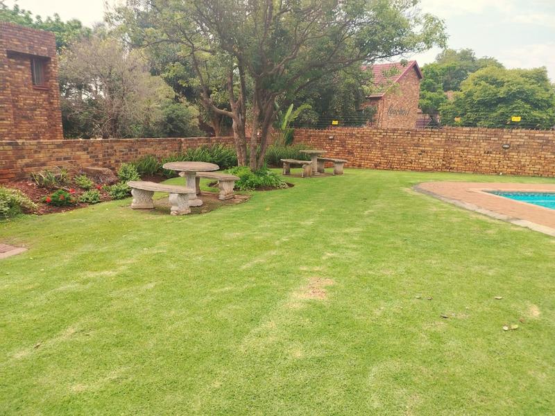 2 Bedroom Property for Sale in Zwartkop Gauteng