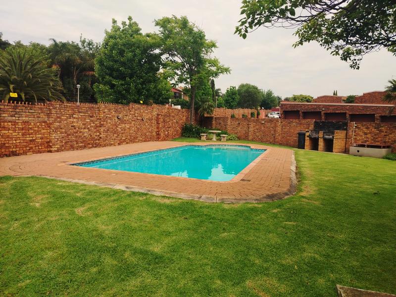 2 Bedroom Property for Sale in Zwartkop Gauteng