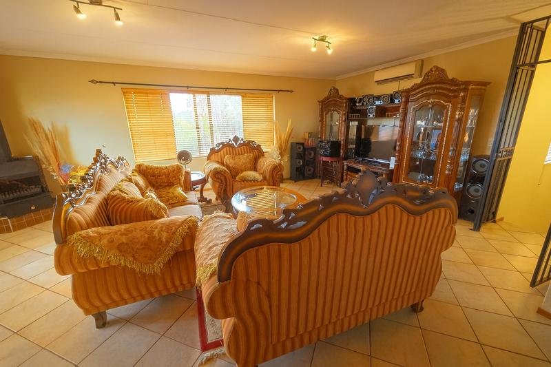 4 Bedroom Property for Sale in Erasmuskloof Gauteng