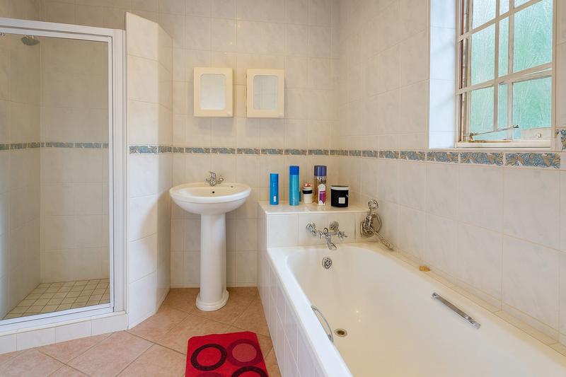 4 Bedroom Property for Sale in Erasmuskloof Gauteng