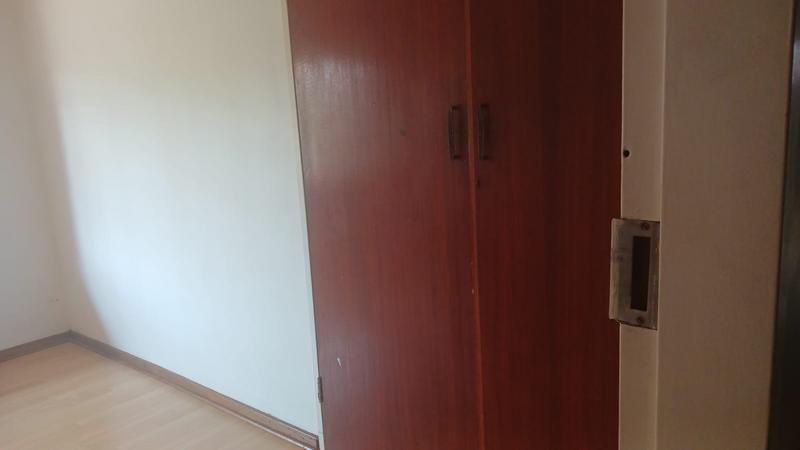 6 Bedroom Property for Sale in Clayville Gauteng