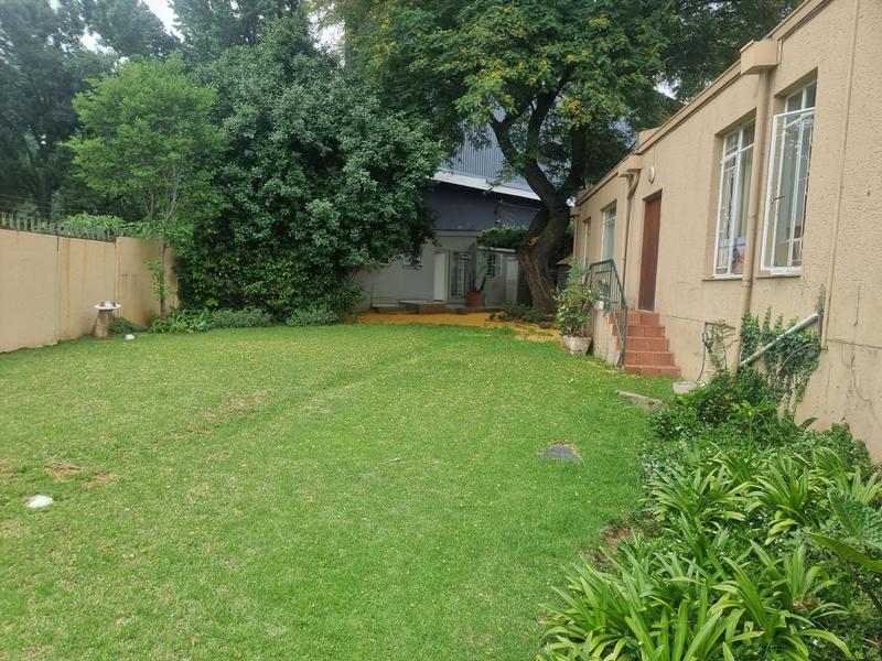 To Let 1 Bedroom Property for Rent in Norwood Gauteng