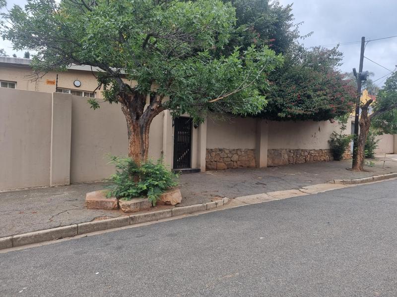 To Let 1 Bedroom Property for Rent in Norwood Gauteng