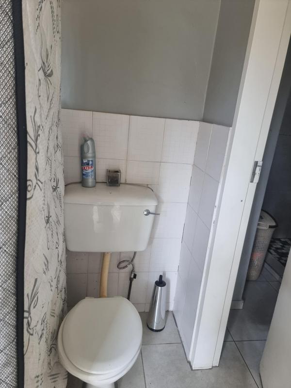 To Let 1 Bedroom Property for Rent in Norwood Gauteng