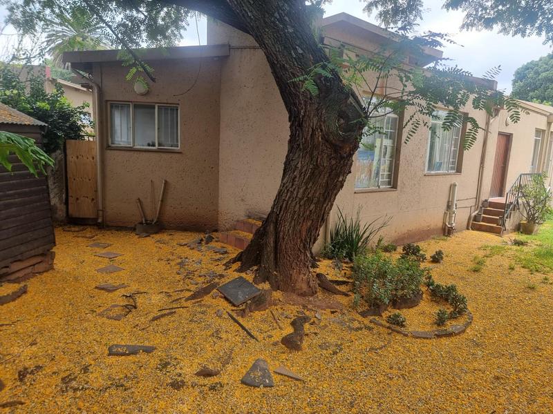 To Let 1 Bedroom Property for Rent in Norwood Gauteng