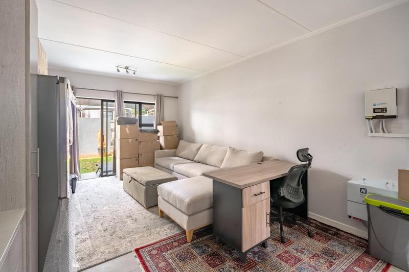 To Let 1 Bedroom Property for Rent in Bryanston Gauteng