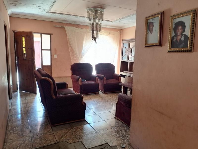 2 Bedroom Property for Sale in Lotus Gardens Gauteng