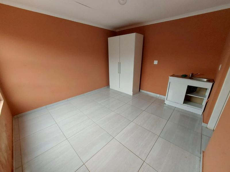 To Let 0 Bedroom Property for Rent in Roodepoort Central Gauteng
