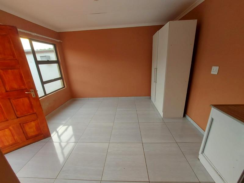 To Let 0 Bedroom Property for Rent in Roodepoort Central Gauteng