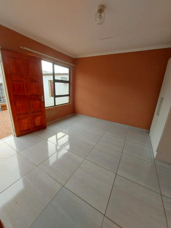 To Let 0 Bedroom Property for Rent in Roodepoort Central Gauteng