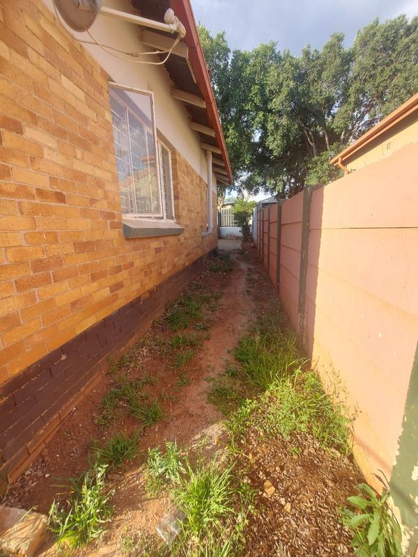 To Let 0 Bedroom Property for Rent in Roodepoort North Gauteng