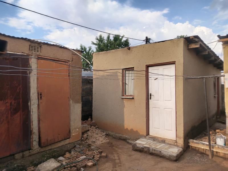 2 Bedroom Property for Sale in Thulani Gauteng