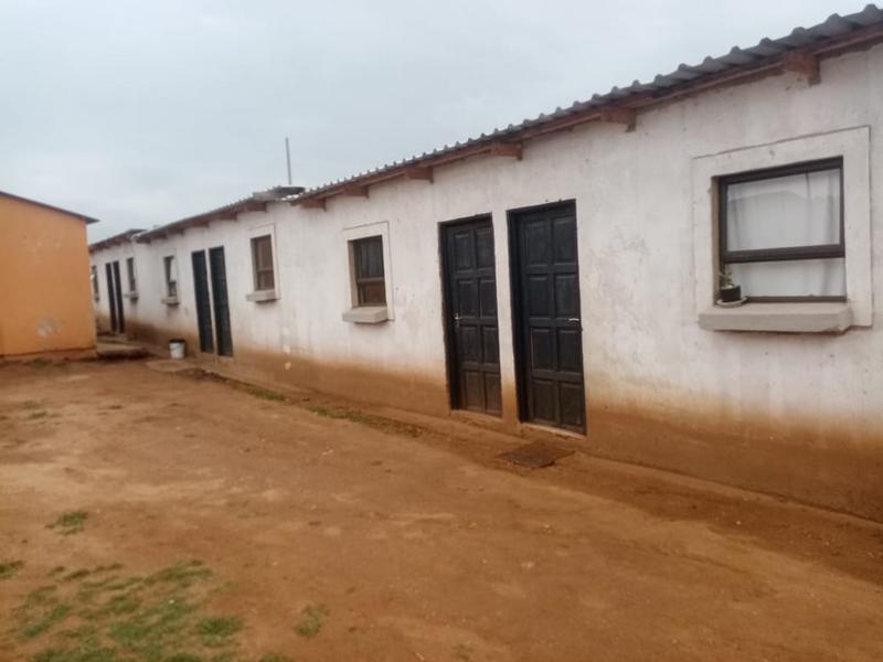 2 Bedroom Property for Sale in Zonkezizwe Gauteng