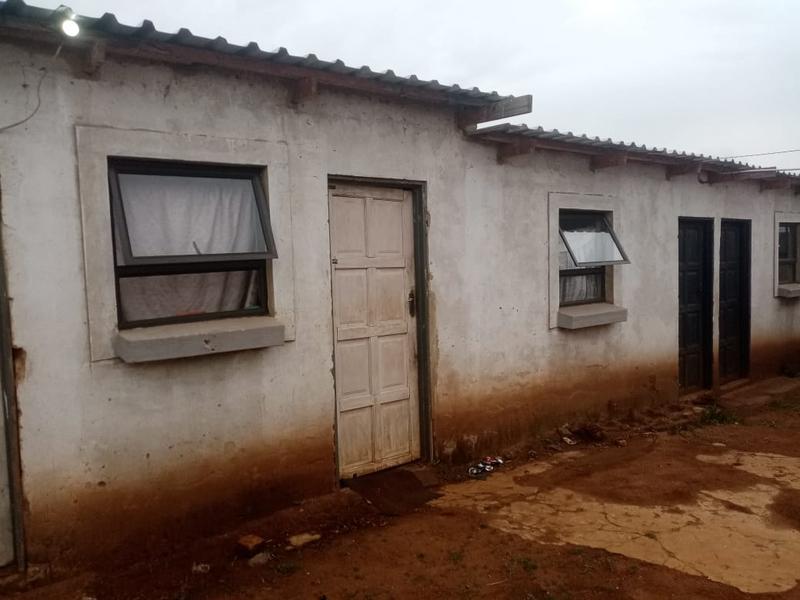 2 Bedroom Property for Sale in Zonkezizwe Gauteng