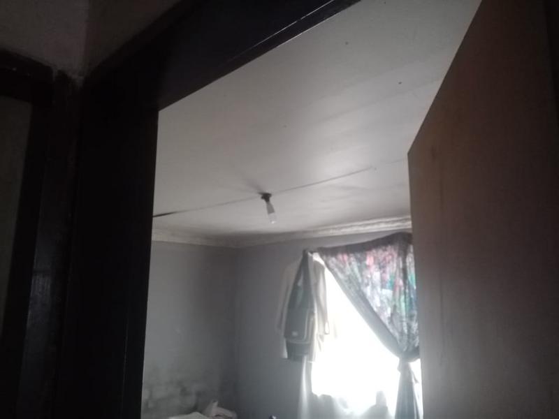 2 Bedroom Property for Sale in Zonkezizwe Gauteng