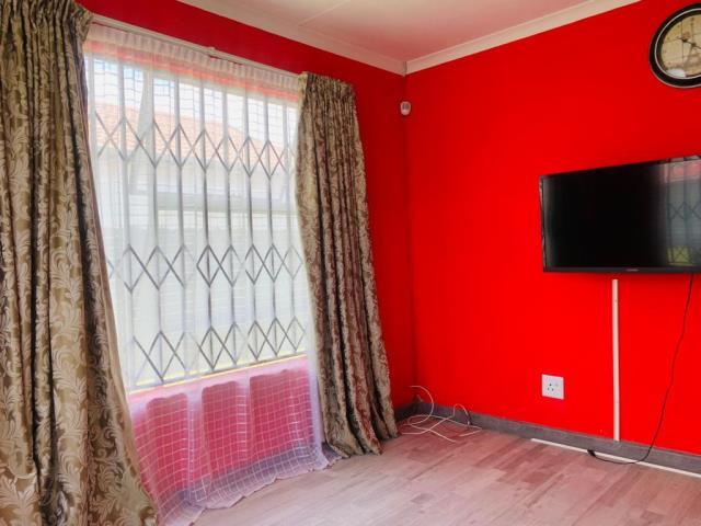 3 Bedroom Property for Sale in Fleurhof Gauteng