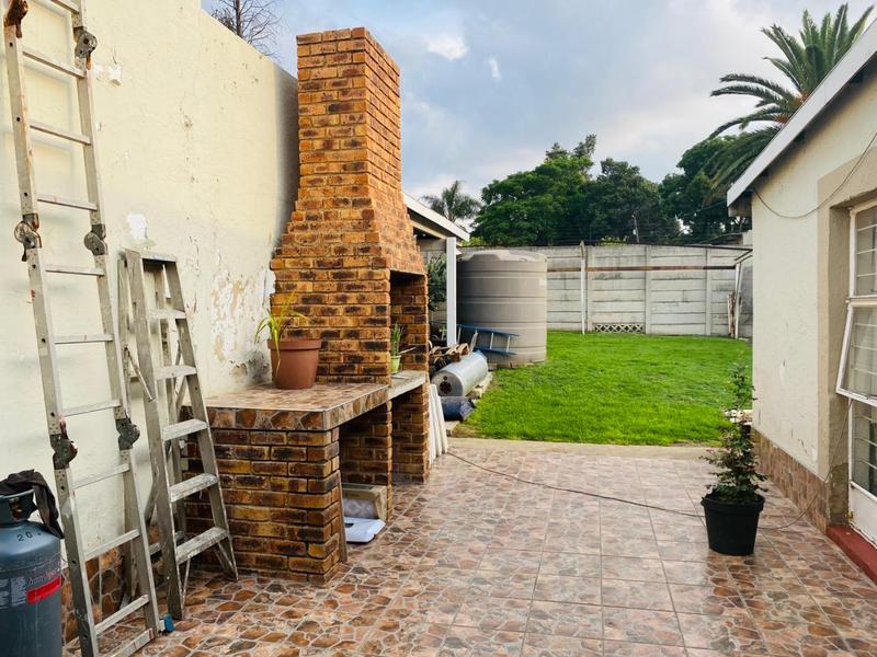 3 Bedroom Property for Sale in Esther Park Gauteng
