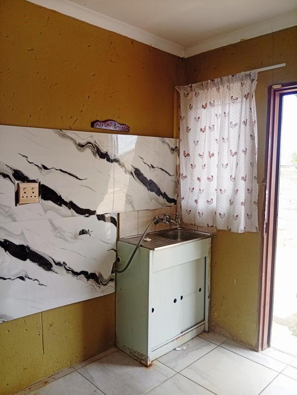 2 Bedroom Property for Sale in Lakeside Gauteng