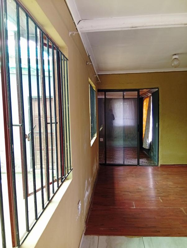 2 Bedroom Property for Sale in Lakeside Gauteng