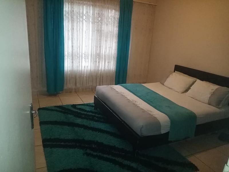 2 Bedroom Property for Sale in Florida Lake Gauteng