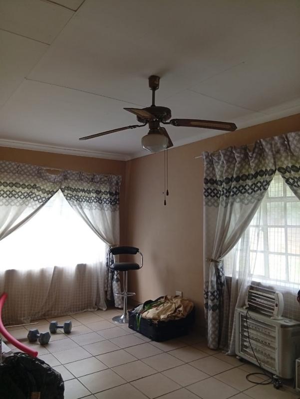 4 Bedroom Property for Sale in Vanderbijlpark SE 6 Gauteng