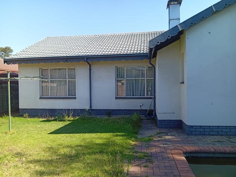 4 Bedroom Property for Sale in Vanderbijlpark SE 6 Gauteng