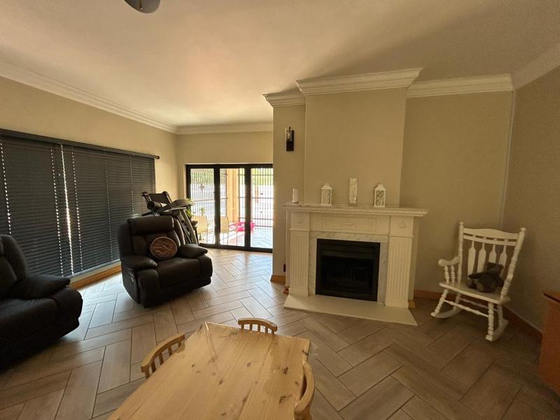 4 Bedroom Property for Sale in Vanderbijlpark SW 5 Gauteng