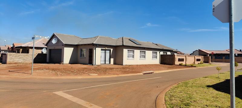 3 Bedroom Property for Sale in Windmill Park Gauteng