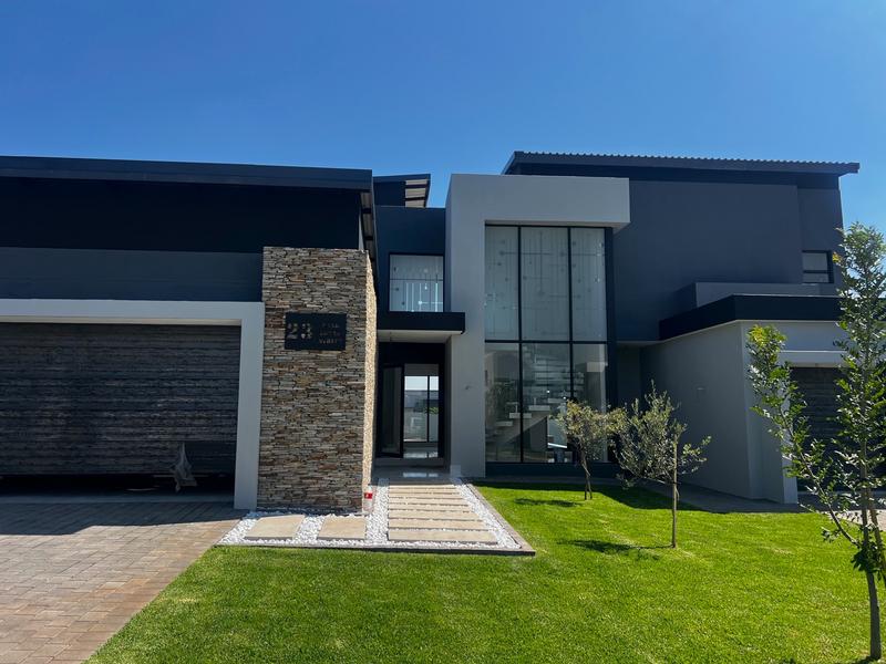 5 Bedroom Property for Sale in Midstream Heights Gauteng
