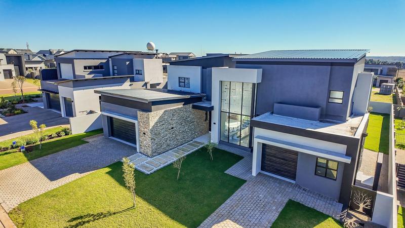 5 Bedroom Property for Sale in Midstream Heights Gauteng